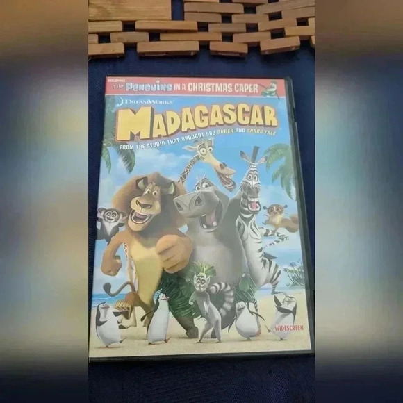 Madagascar DVD (EUC) - Picture 1 of 4